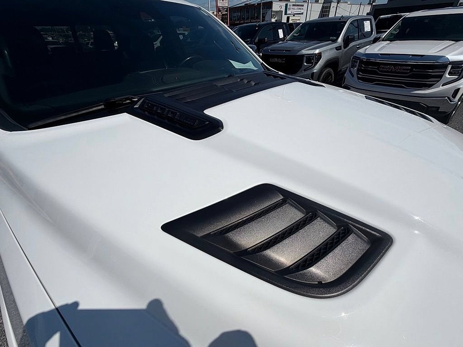 2022 RAM 1500 Laramie Crew Cab 4x4 5'7" Box