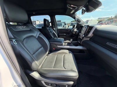 2022 RAM 1500 Laramie Crew Cab 4x4 5'7" Box