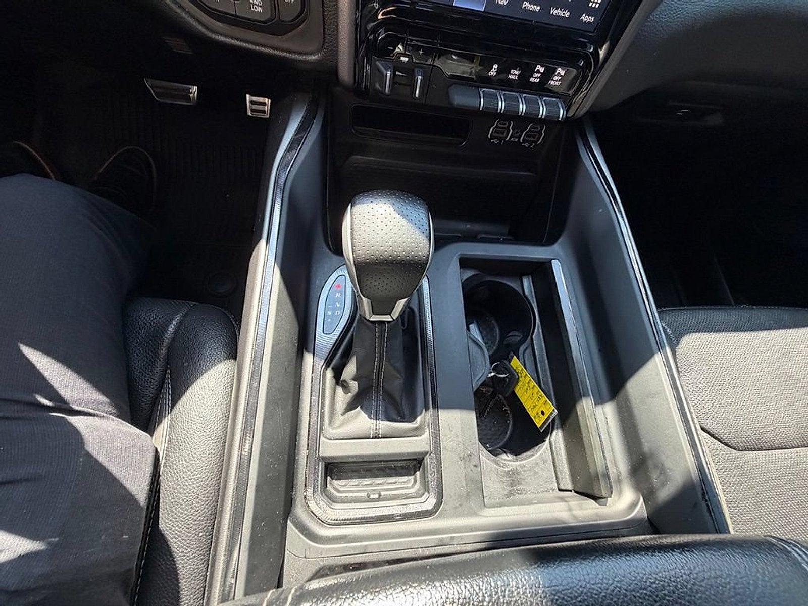 2022 RAM 1500 Laramie Crew Cab 4x4 5'7" Box