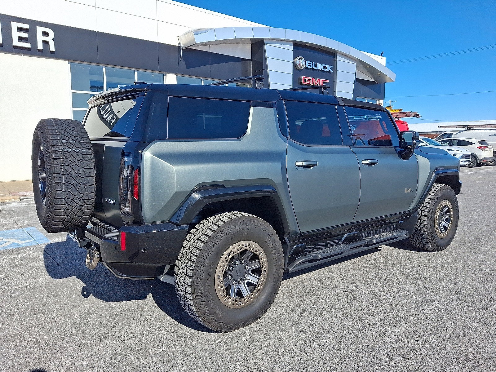 2024 GMC HUMMER EV SUV 3X