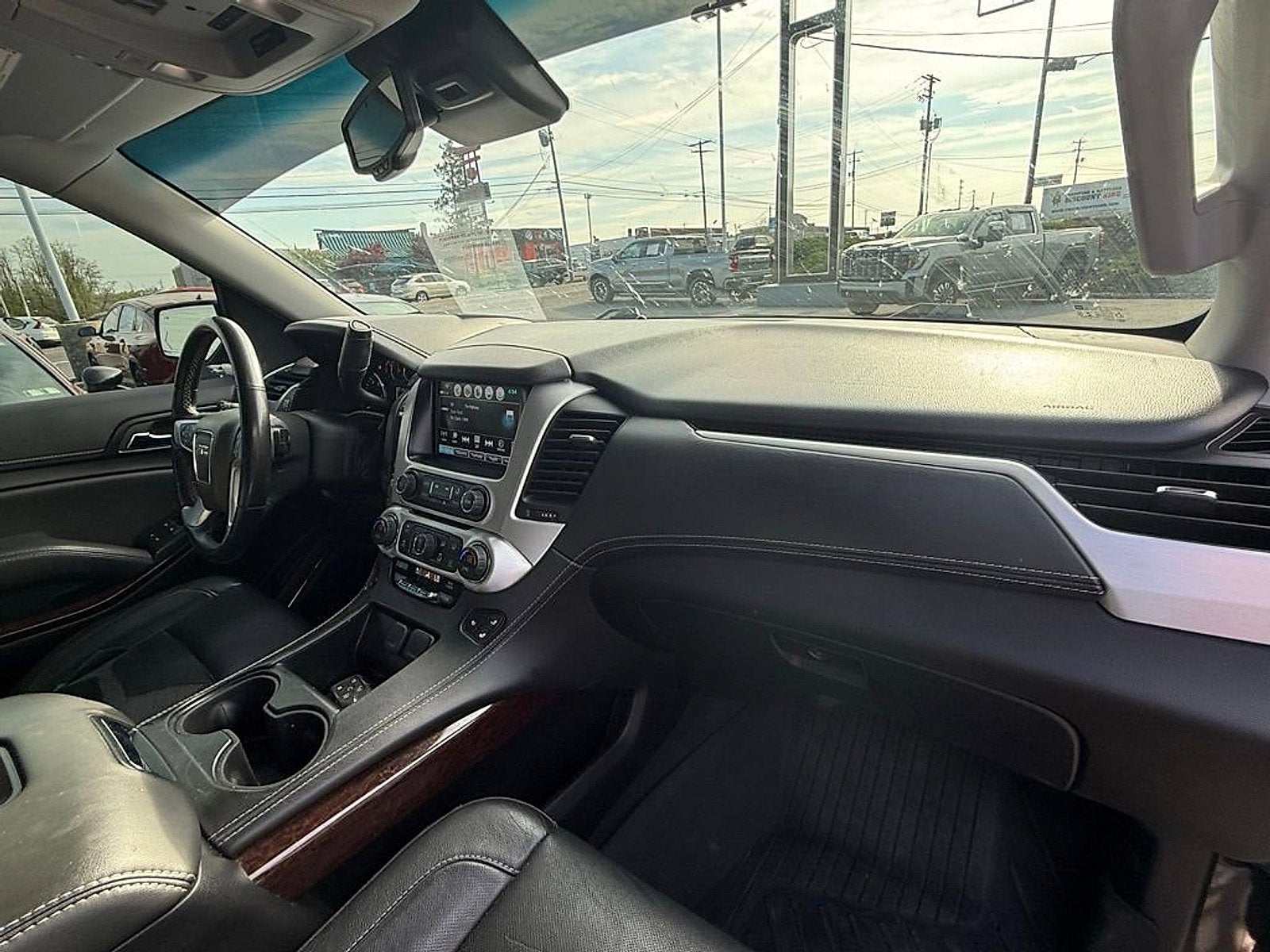 2019 GMC Yukon XL SLT