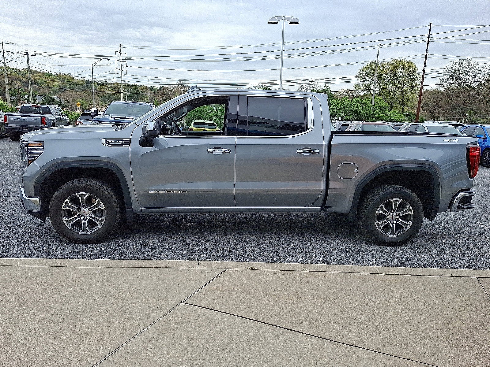2026 GMC Sierra 1500 SLT