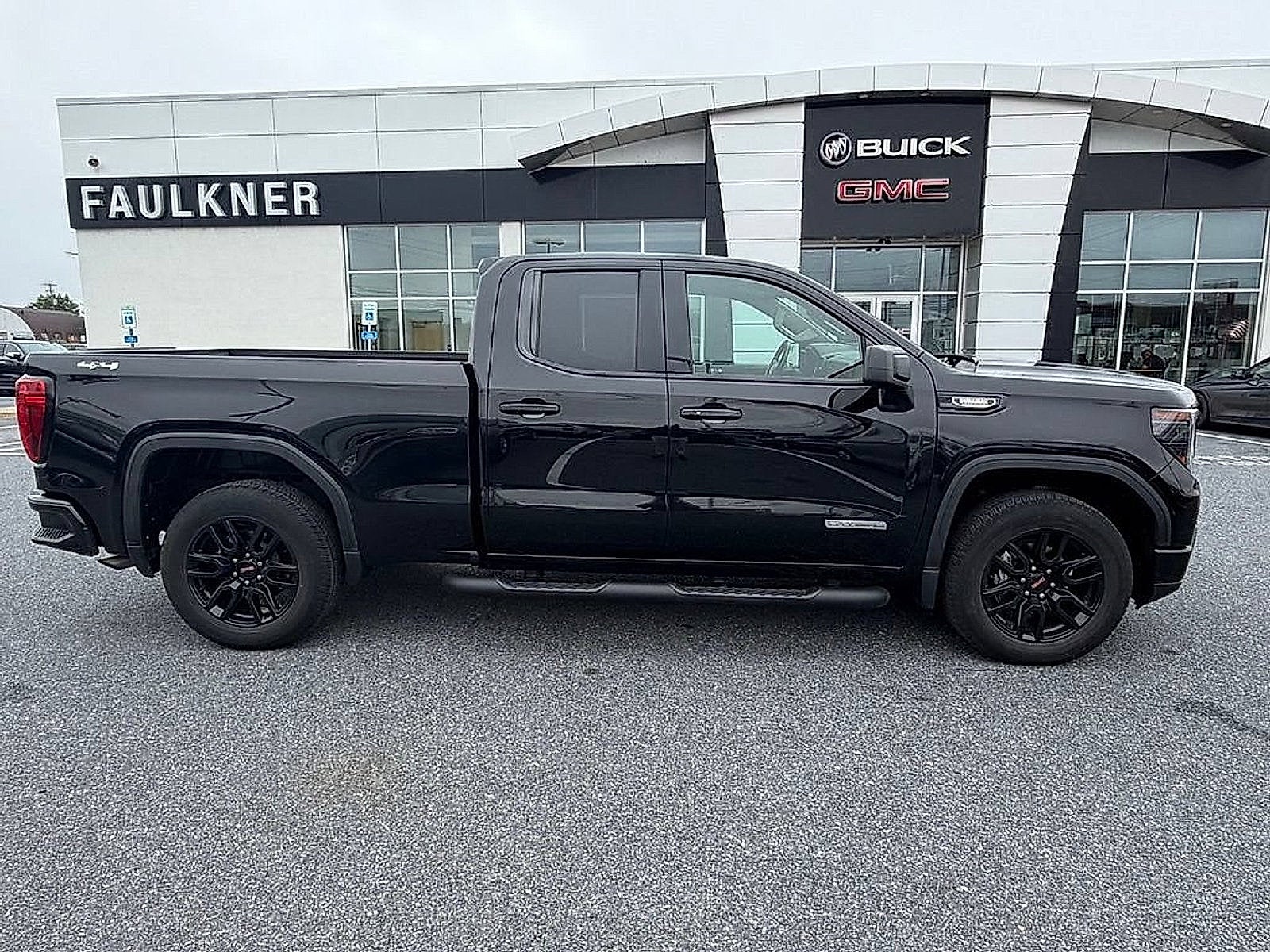 2023 GMC Sierra 1500 Elevation