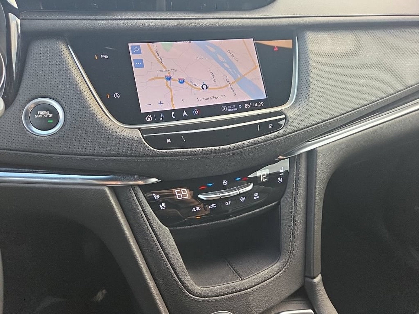 2022 Cadillac XT5 AWD Premium Luxury
