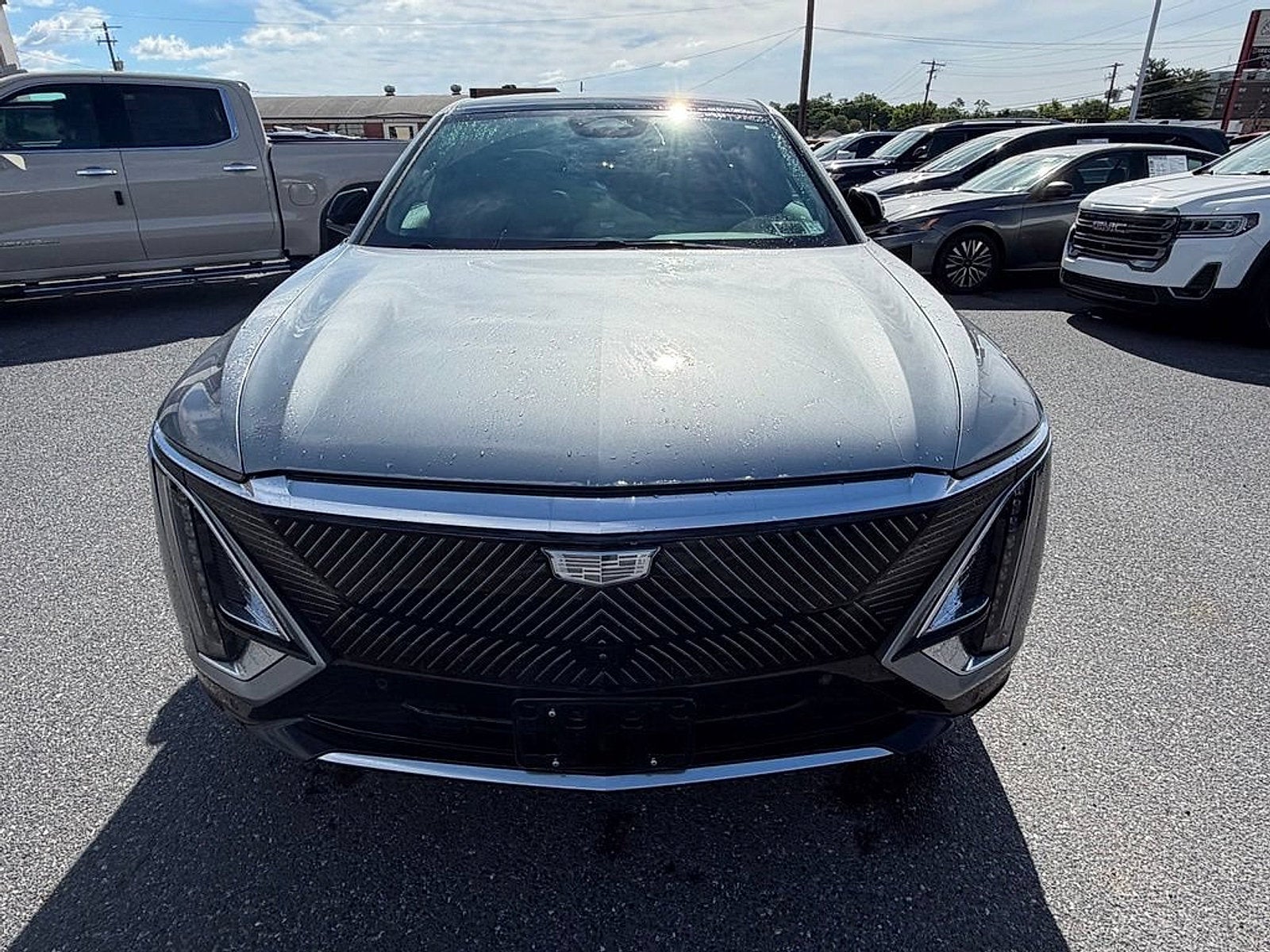 2024 Cadillac LYRIQ Luxury 1