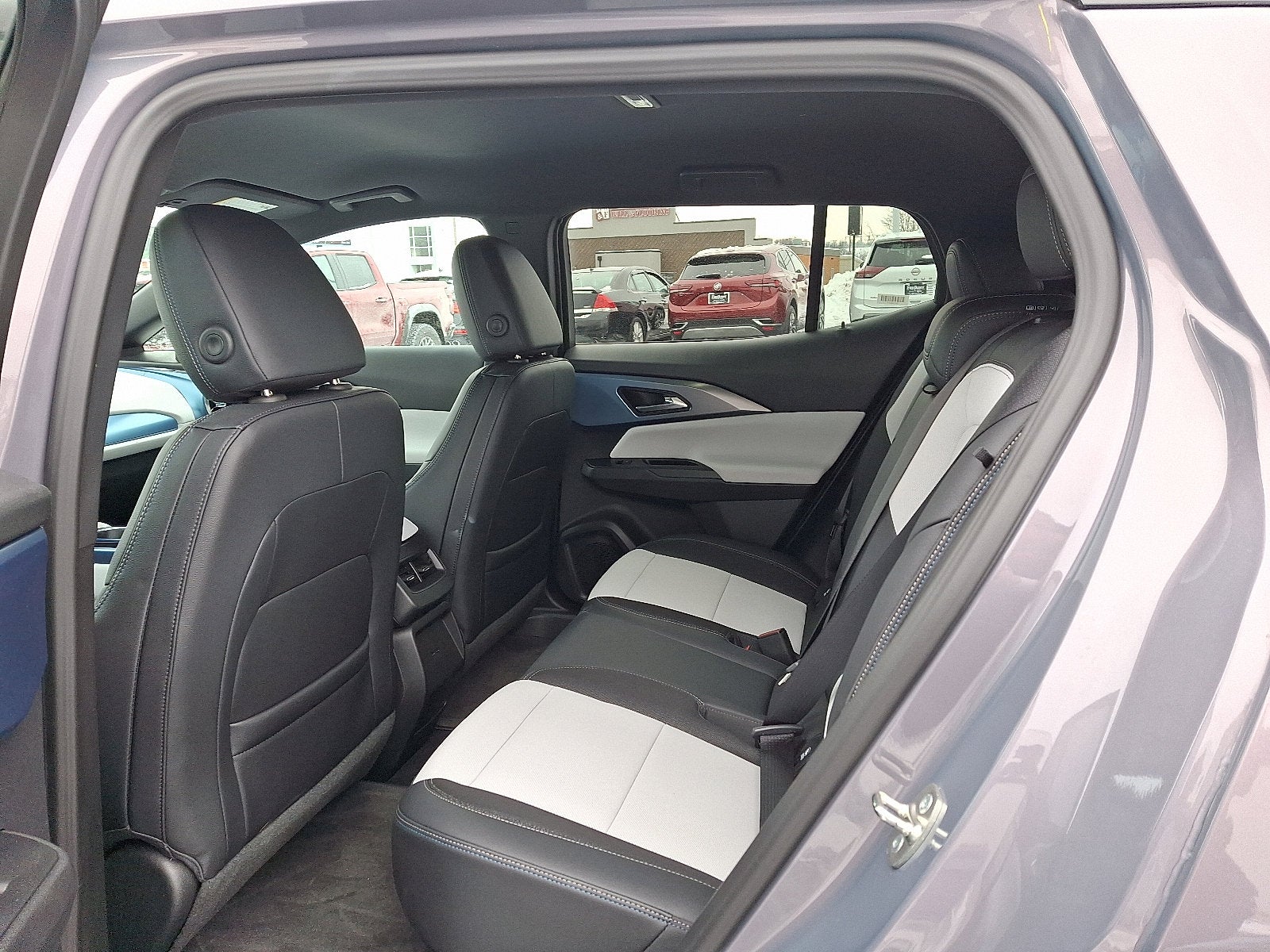 2025 Chevrolet Equinox EV LT