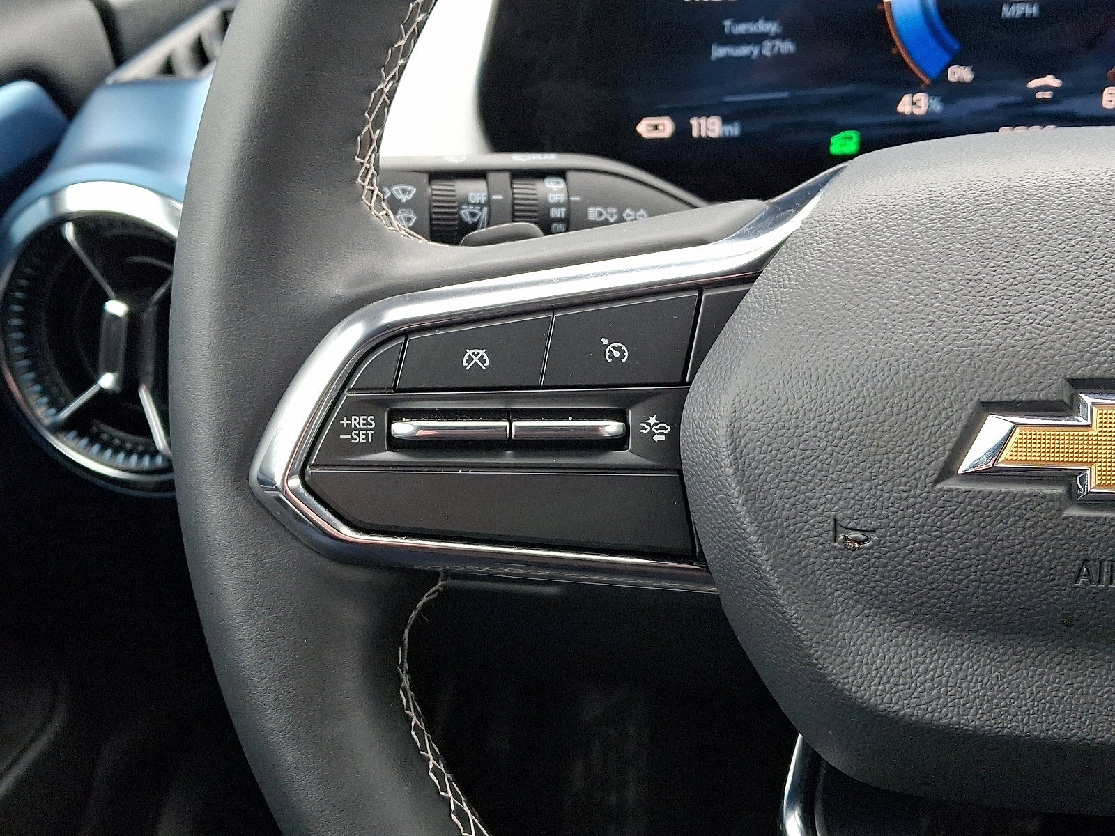 2025 Chevrolet Equinox EV LT