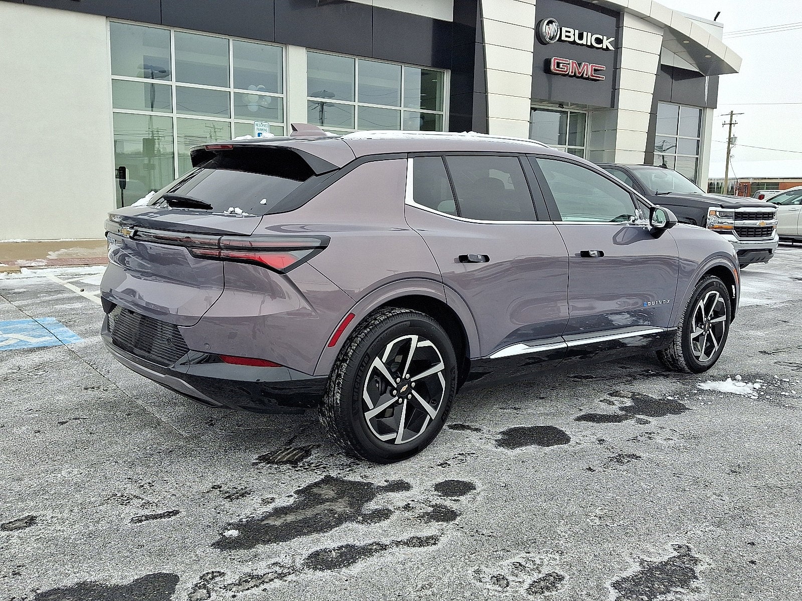 2025 Chevrolet Equinox EV LT