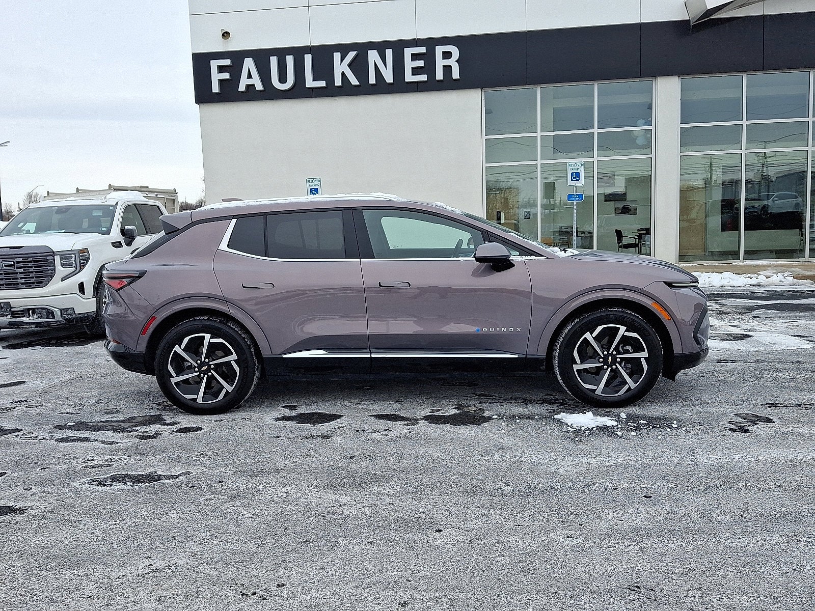 2025 Chevrolet Equinox EV LT