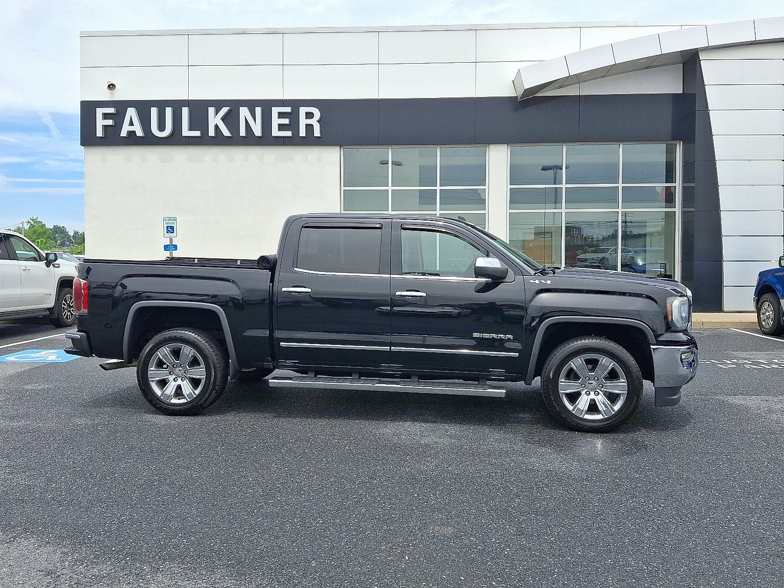 2018 GMC Sierra 1500 SLT