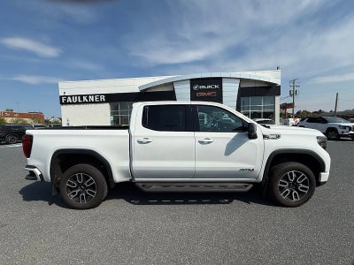 2025 GMC Sierra 1500 AT4