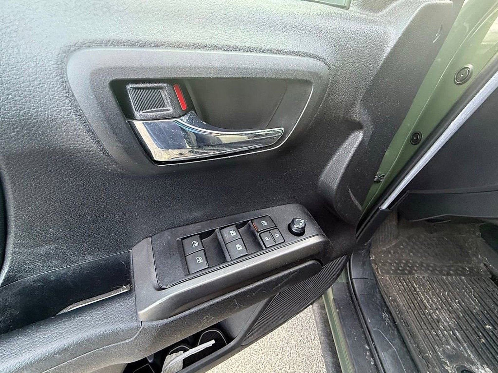 2022 Toyota Tacoma 4WD SR