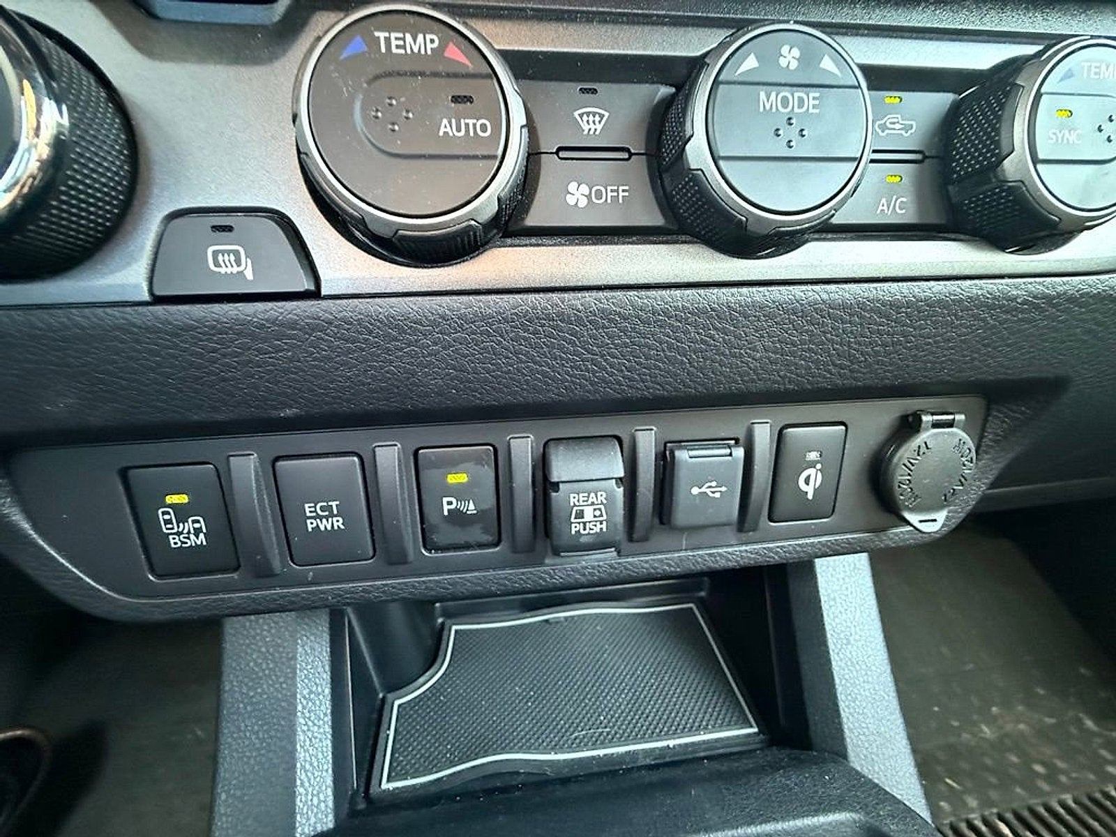 2022 Toyota Tacoma 4WD SR