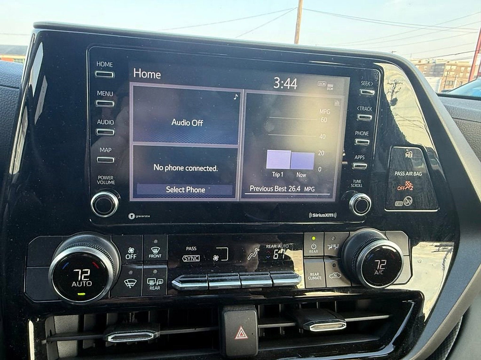 2022 Toyota Highlander L