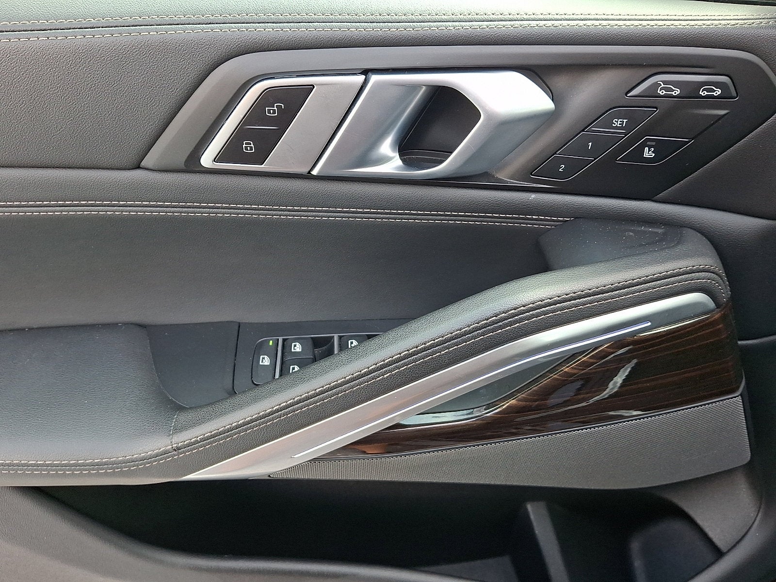 2024 BMW X6 xDrive40i