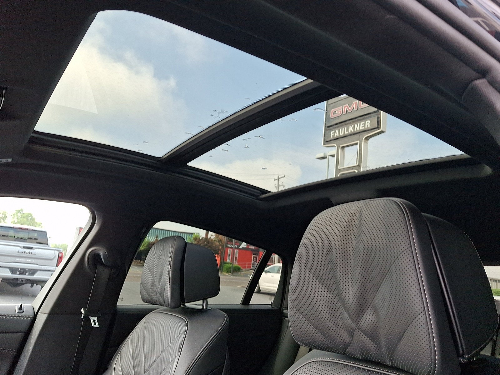 2024 BMW X6 xDrive40i