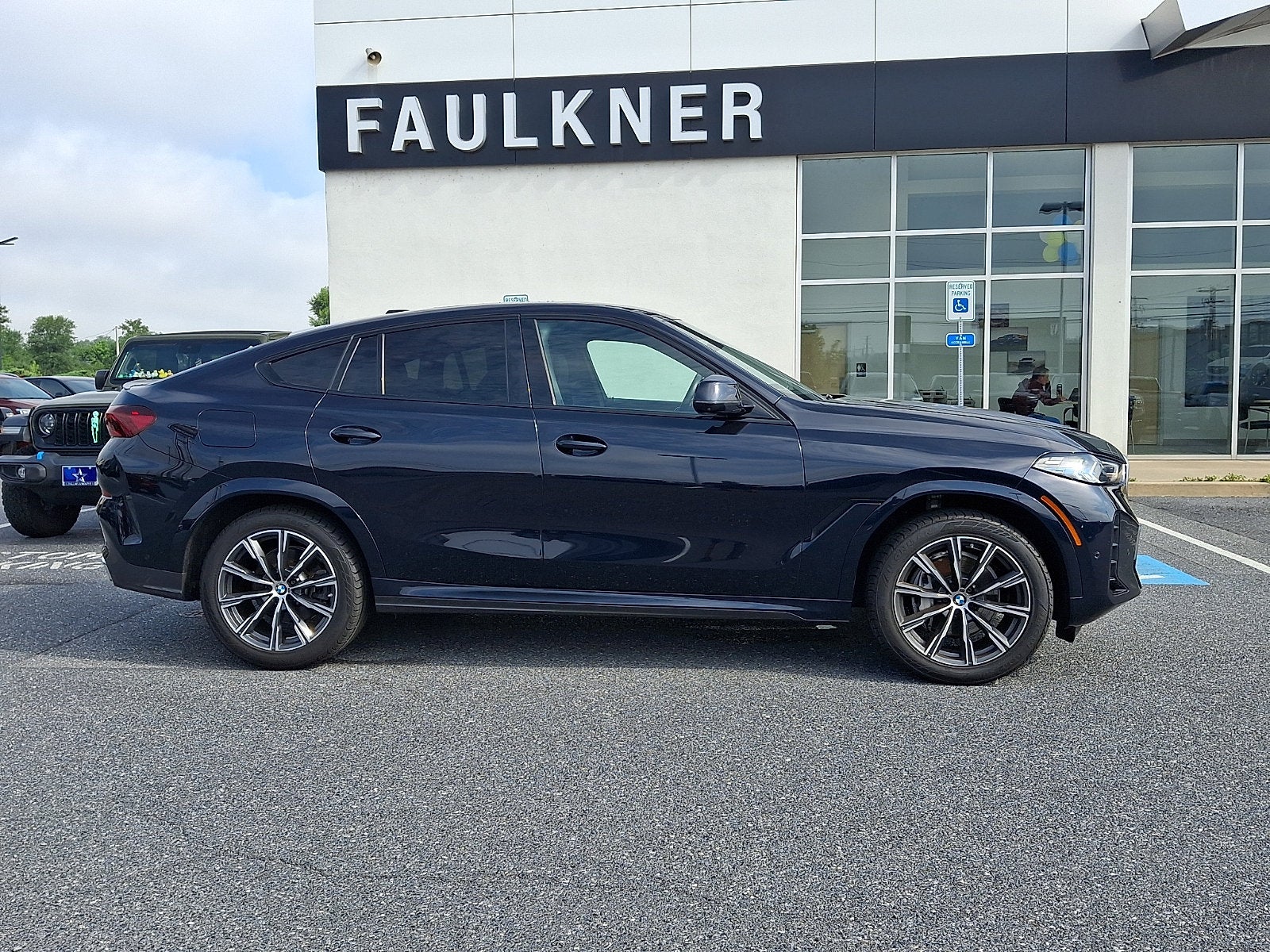 2024 BMW X6 xDrive40i