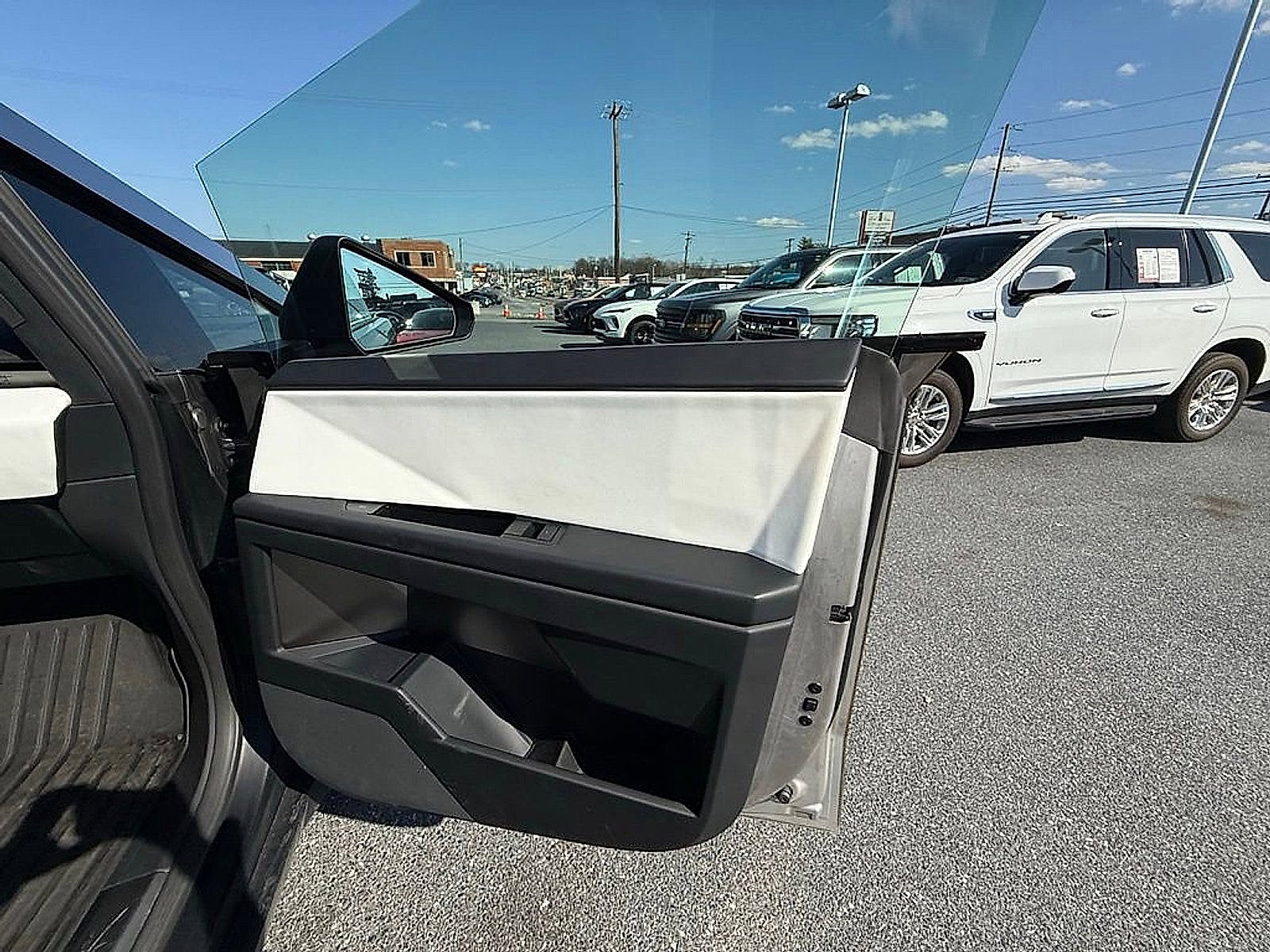 2025 Tesla Cybertruck Cyberbeast