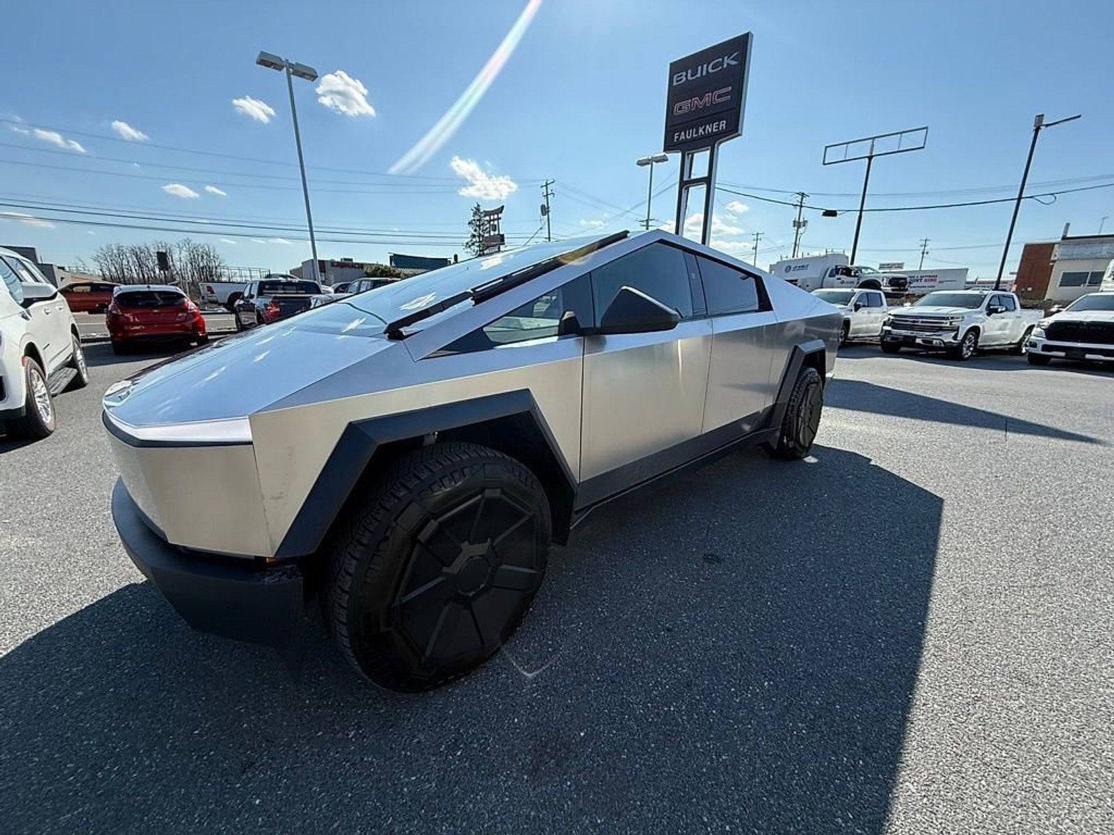 2025 Tesla Cybertruck Cyberbeast