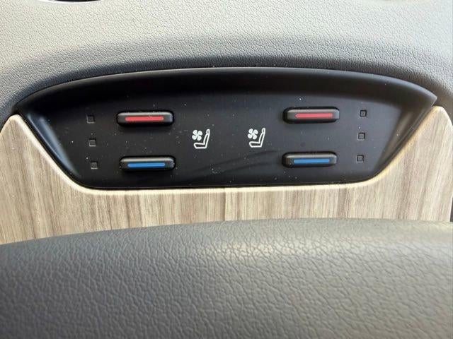 2023 Toyota Venza Limited AWD (Natl)