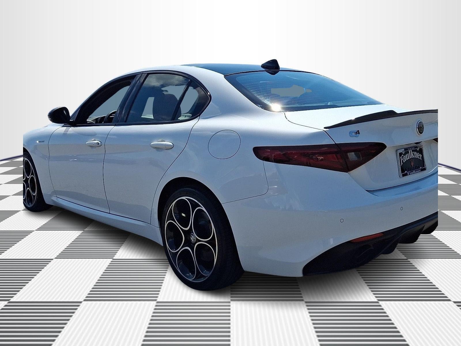 2022 Alfa Romeo Giulia Veloce AWD
