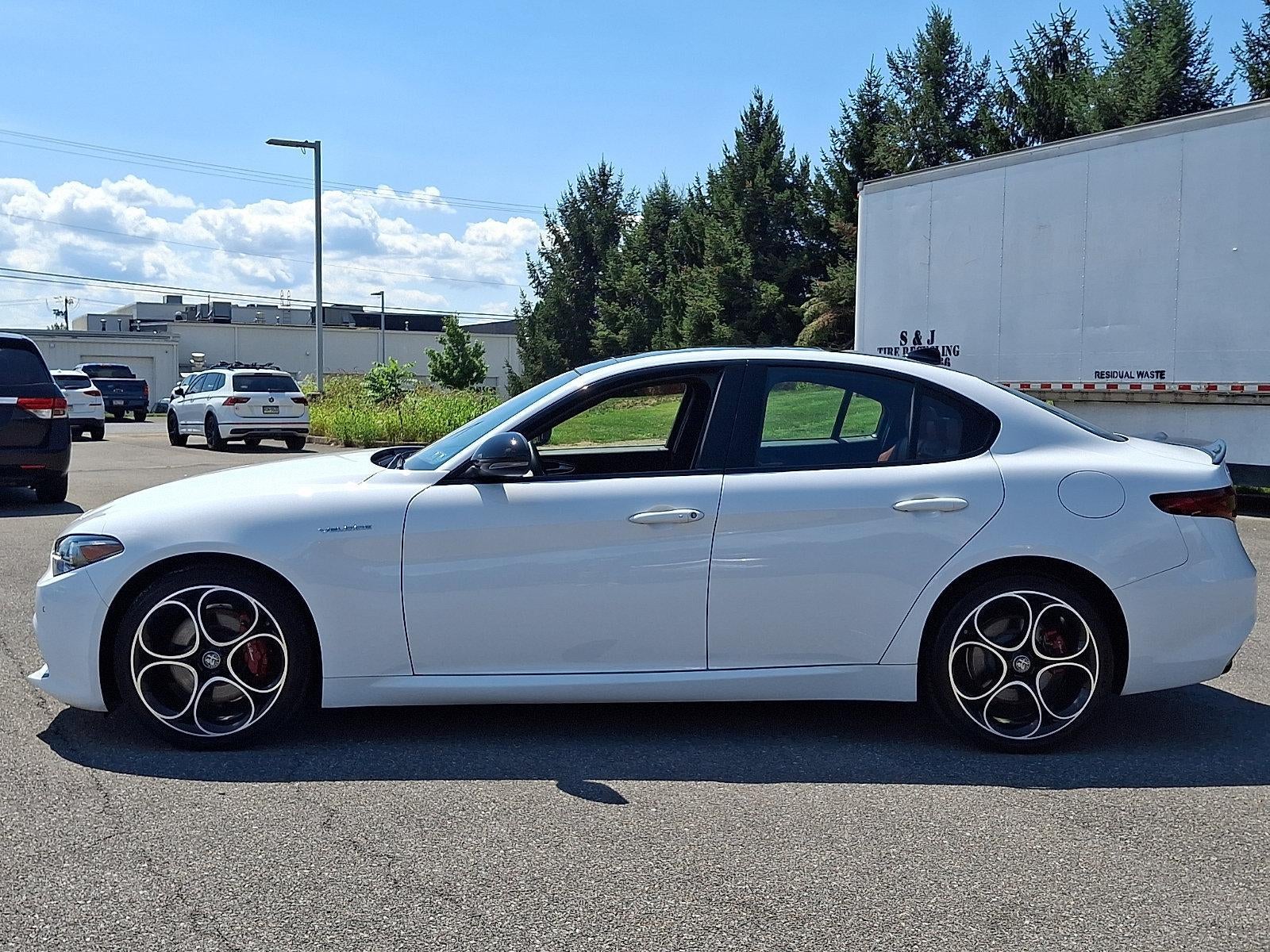 2022 Alfa Romeo Giulia Veloce AWD