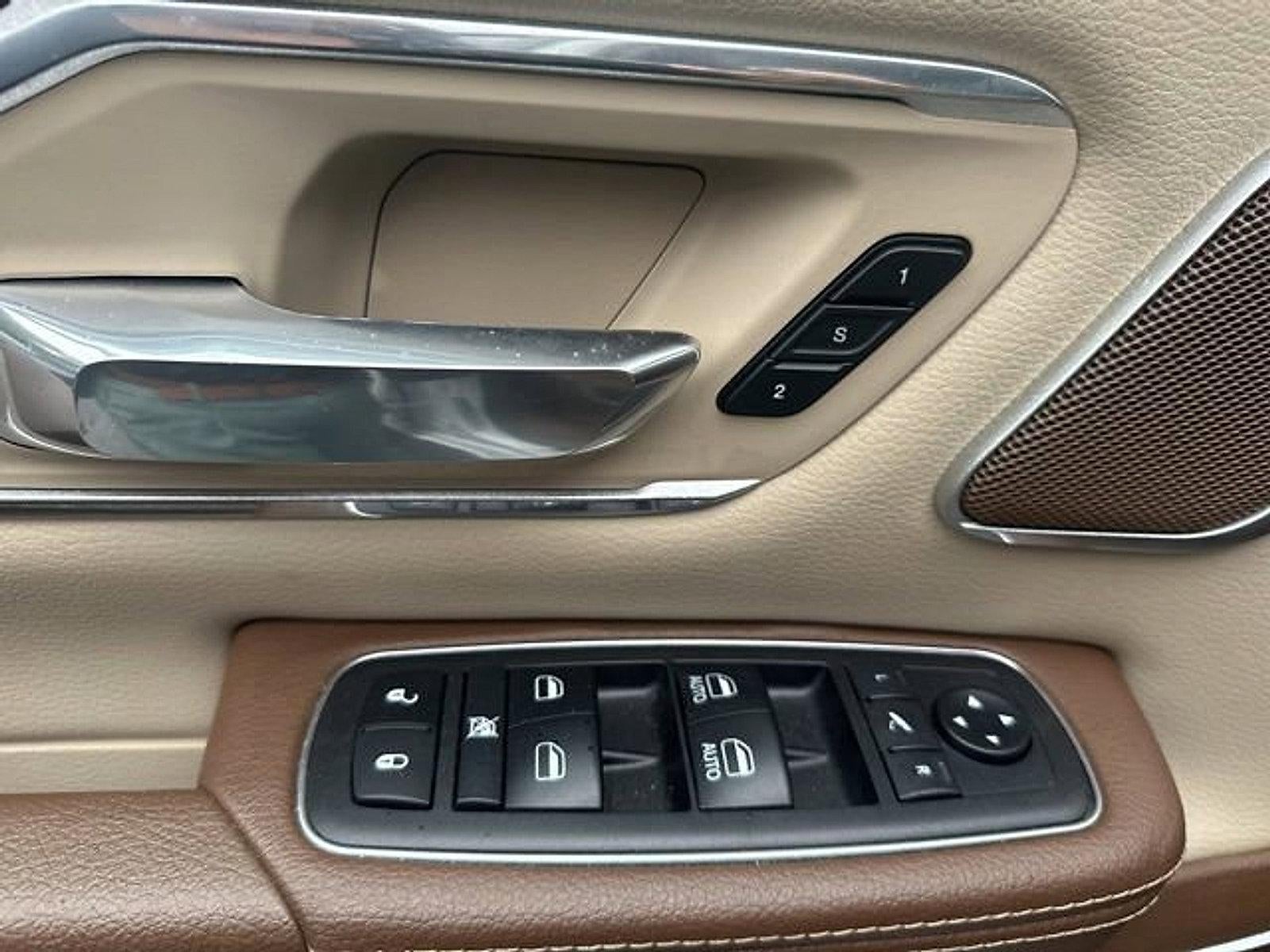 2019 RAM 1500 Laramie 4x4 Crew Cab 5'7" Box