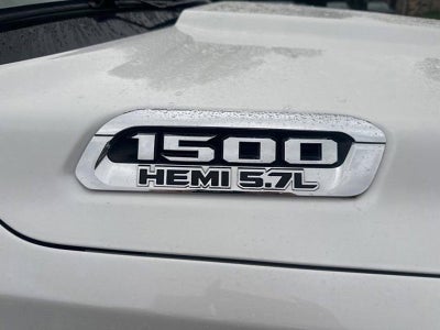 2019 RAM 1500 Laramie 4x4 Crew Cab 5'7" Box