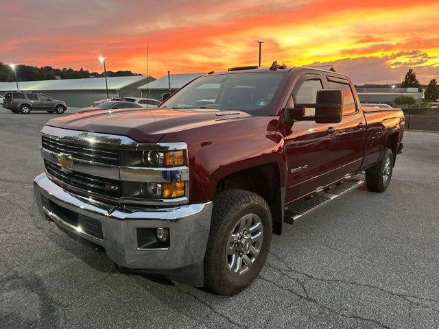2016 Chevrolet Silverado 2500 HD Crew Cab Long Box 4-Wheel Drive LT