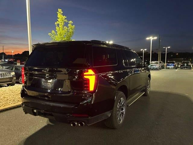 2025 Chevrolet Suburban 4WD Z71