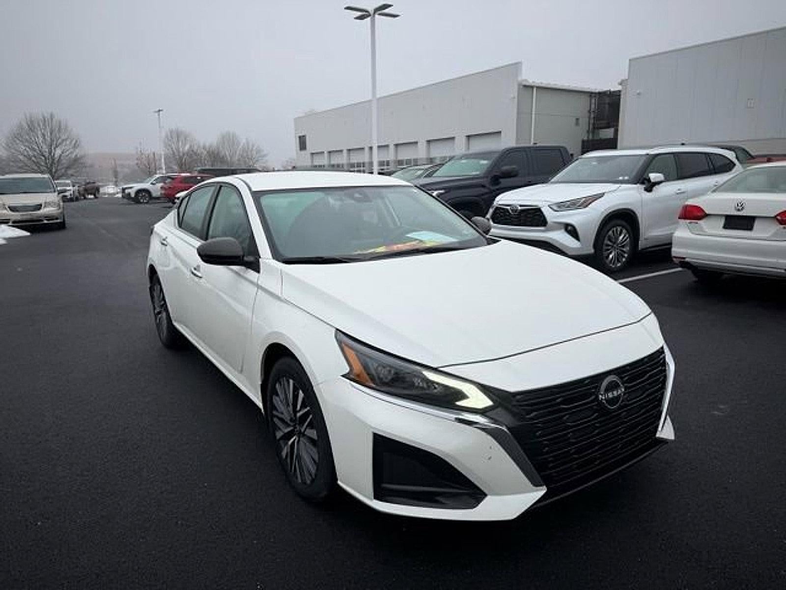 2023 Nissan Altima 2.5 SV AWD Sedan