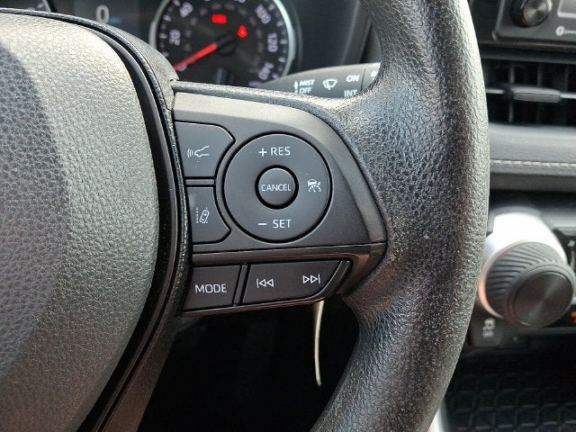 2020 Toyota RAV4 LE AWD (Natl)