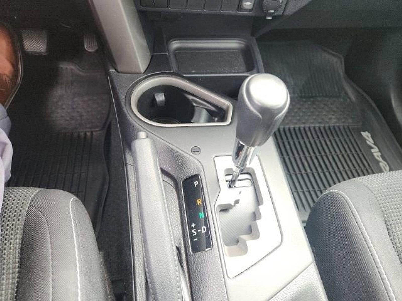 2017 Toyota RAV4 XLE AWD (Natl)