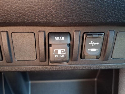 2018 Toyota Tacoma SR5 Double Cab 5' Bed V6 4x4 AT (GS)