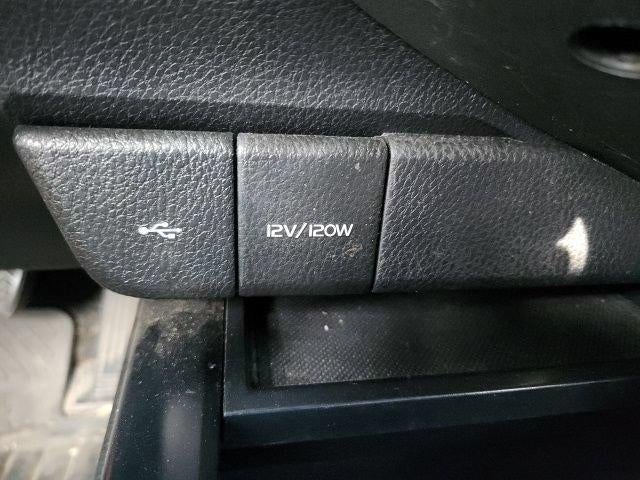 2020 Toyota Camry SE Auto AWD (Natl)