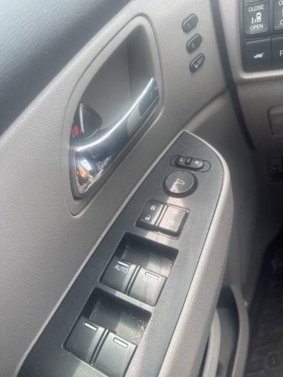 2014 Honda Odyssey Touring with DVD Rear Entertainment System and Navigation