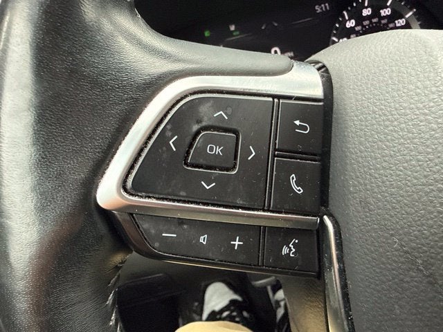 2021 Toyota Highlander XLE **LOW MILES
