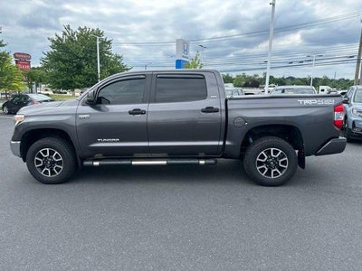 2018 Toyota Tundra 4WD 4WD SR5 CrewMax 5.5' Bed 5.7L (SE)