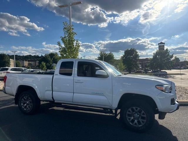 2017 Toyota Tacoma SR5 Access Cab 6' Bed V6 4x4 AT (SE)