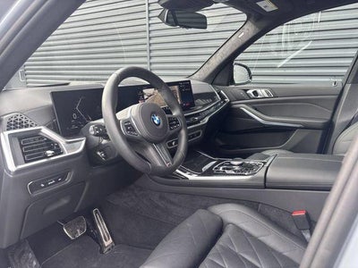 2026 BMW X7 xDrive40i Sports Activity Vehicle