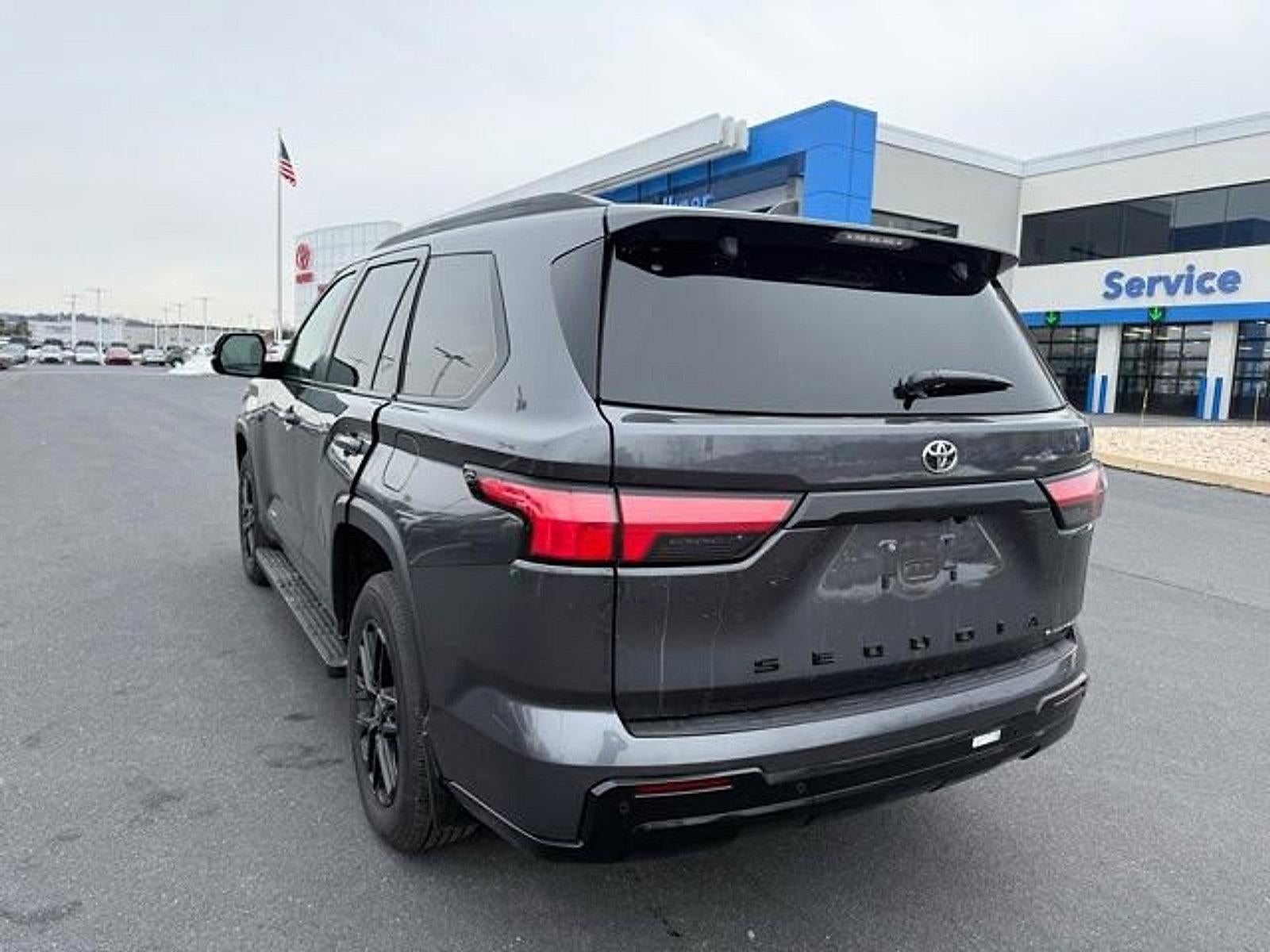 2026 Toyota Sequoia Limited 4WD (SE)