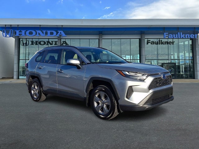 2022 Toyota RAV4 Hybrid XLE **LOW MILES**
