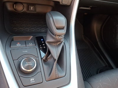 2022 Toyota RAV4 Hybrid XLE **LOW MILES**