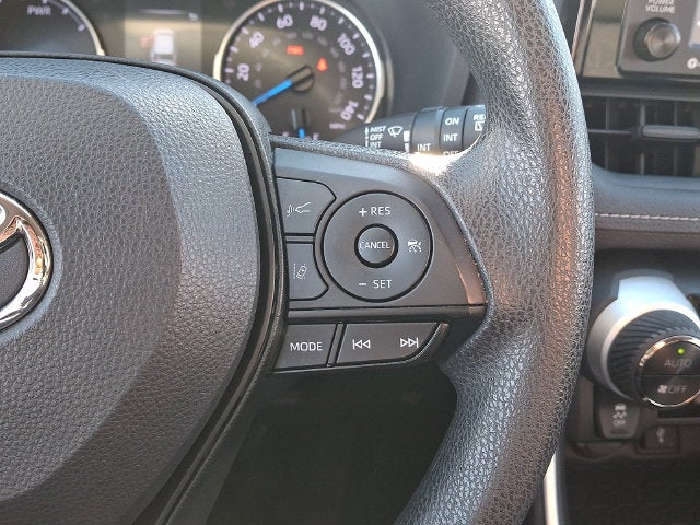2022 Toyota RAV4 Hybrid XLE **LOW MILES**