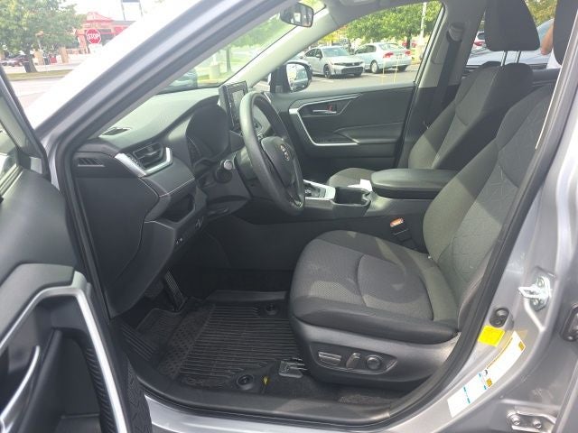 2022 Toyota RAV4 Hybrid XLE **LOW MILES**