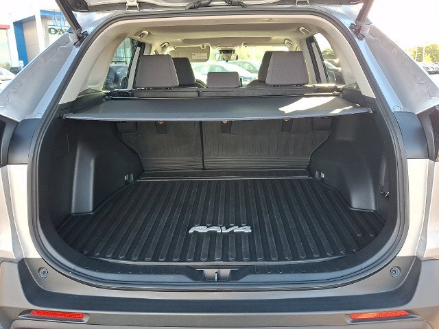 2022 Toyota RAV4 Hybrid XLE **LOW MILES**