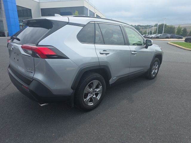 2022 Toyota RAV4 Hybrid XLE **LOW MILES**