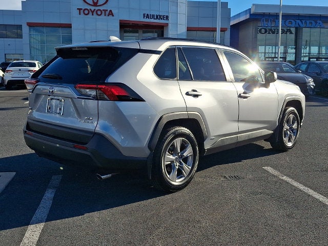 2022 Toyota RAV4 Hybrid XLE **LOW MILES**