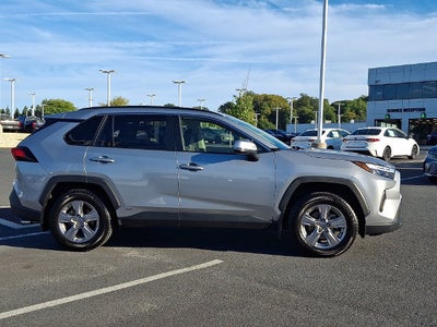 2022 Toyota RAV4 Hybrid XLE **LOW MILES**