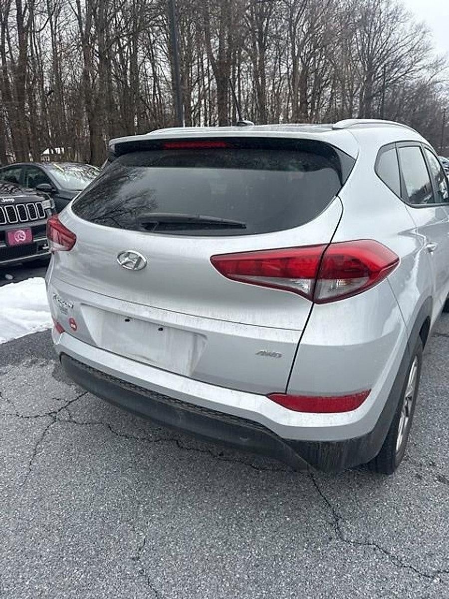 2016 Hyundai TUCSON AWD 4dr SE